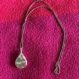Silver Teardrop Pendant Necklace - Classic Women's Jewelry